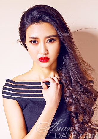 Gorgeous Asian beauty Shiyao is looking for a mature and kind man to steal her heart.
