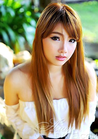 The 24-year-old Thai sweetheart is intellectual and outgoing.