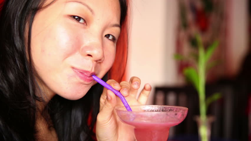These Are The Drinks That Make You Hyperemotional | Asian Date