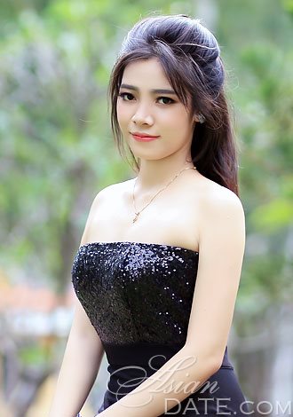 Hoang Yen, 21
