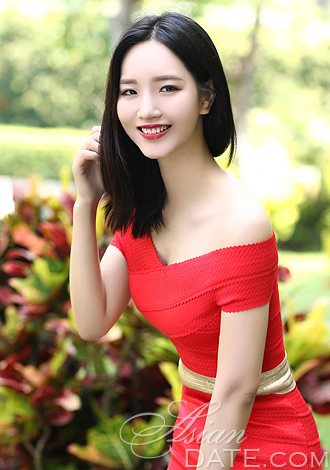 Qin Rosa, 25